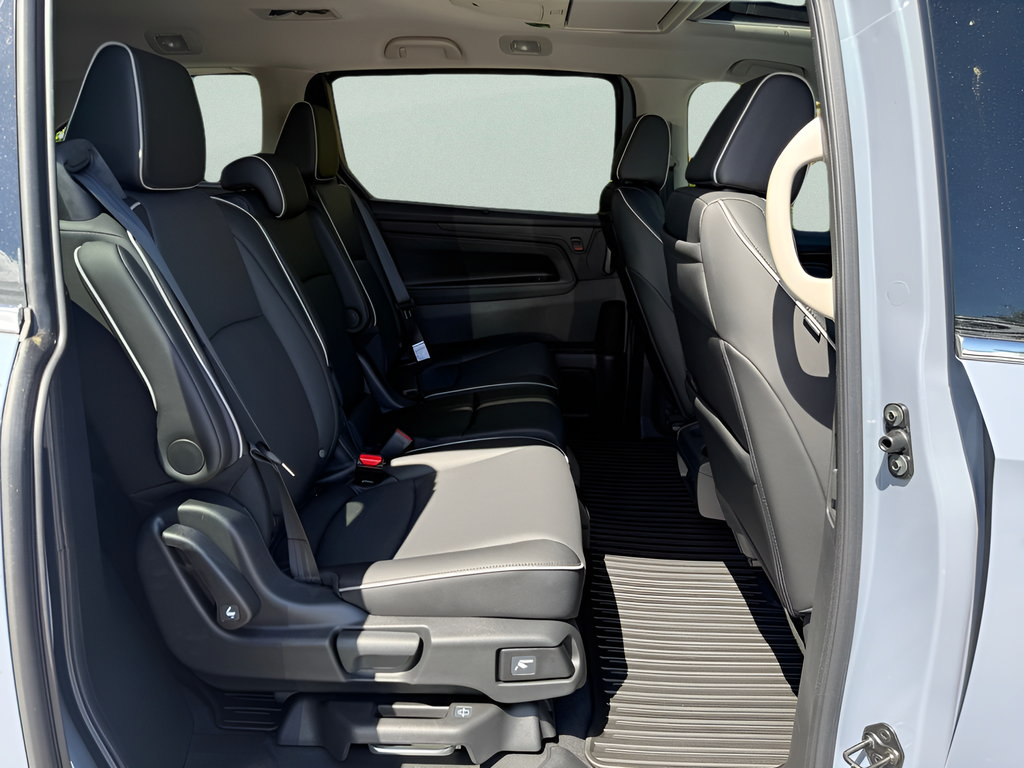 New 2026 Honda Odyssey Elite image 14