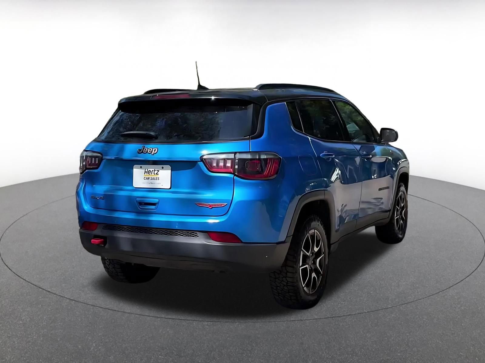 Used 2025 Jeep Compass Trailhawk AWD/4WD image 15