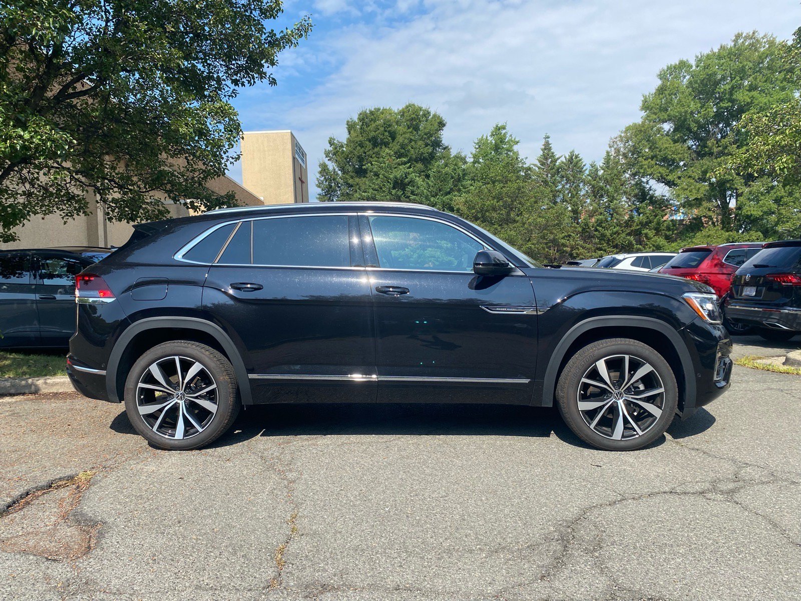 Certified 2026 Volkswagen Atlas Cross Sport SEL Premium R-Line AWD/4WD image 2