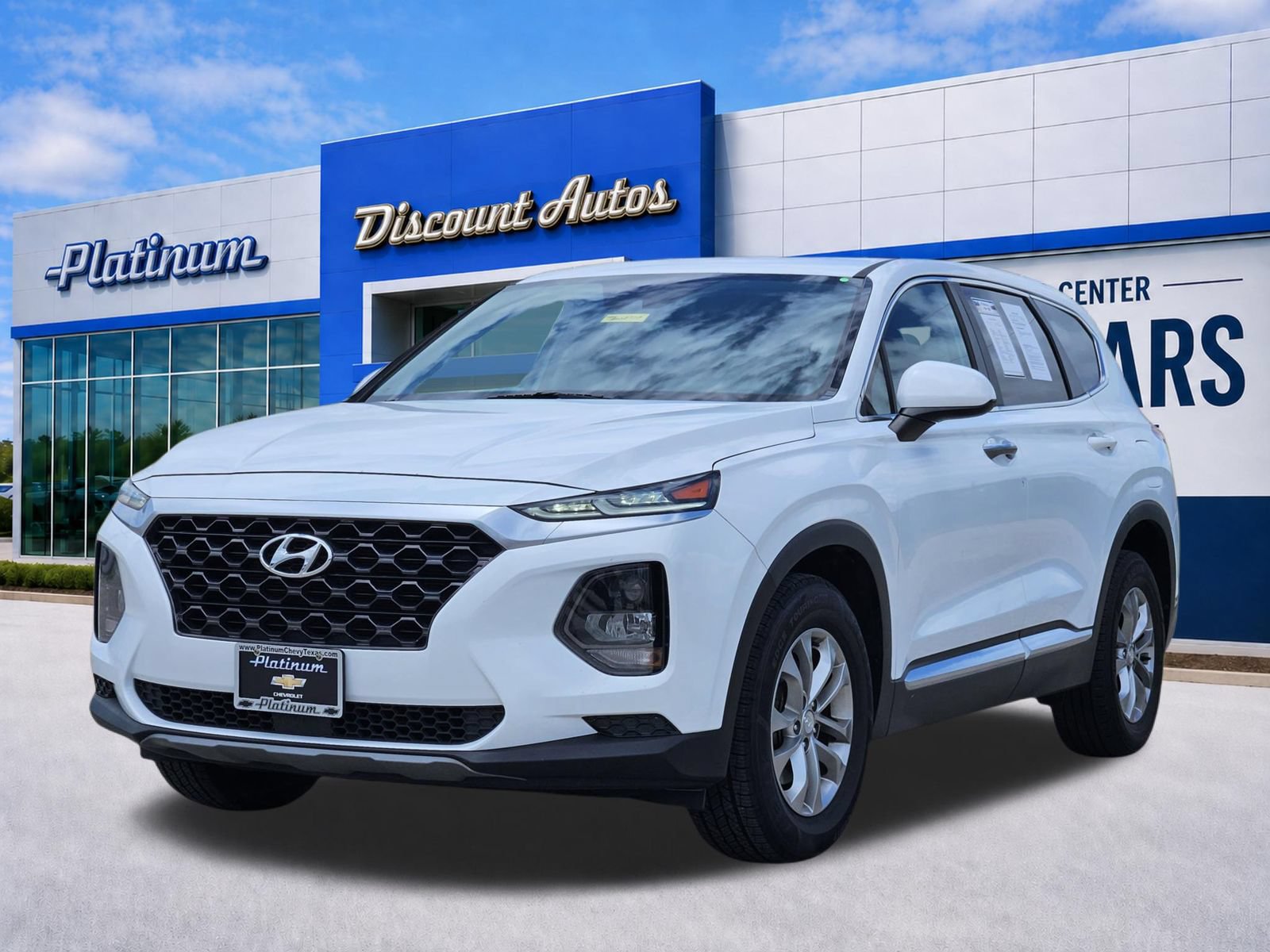 Used 2019 Hyundai Santa Fe SE FWD image 2