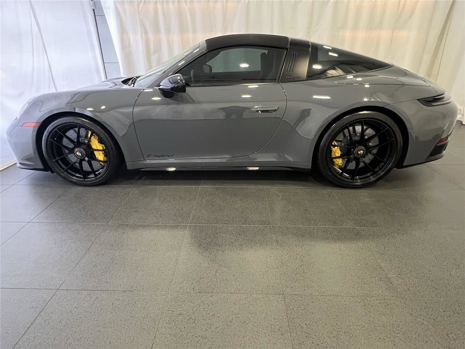 Certified 2025 Porsche 911 Targa 4 GTS image 2