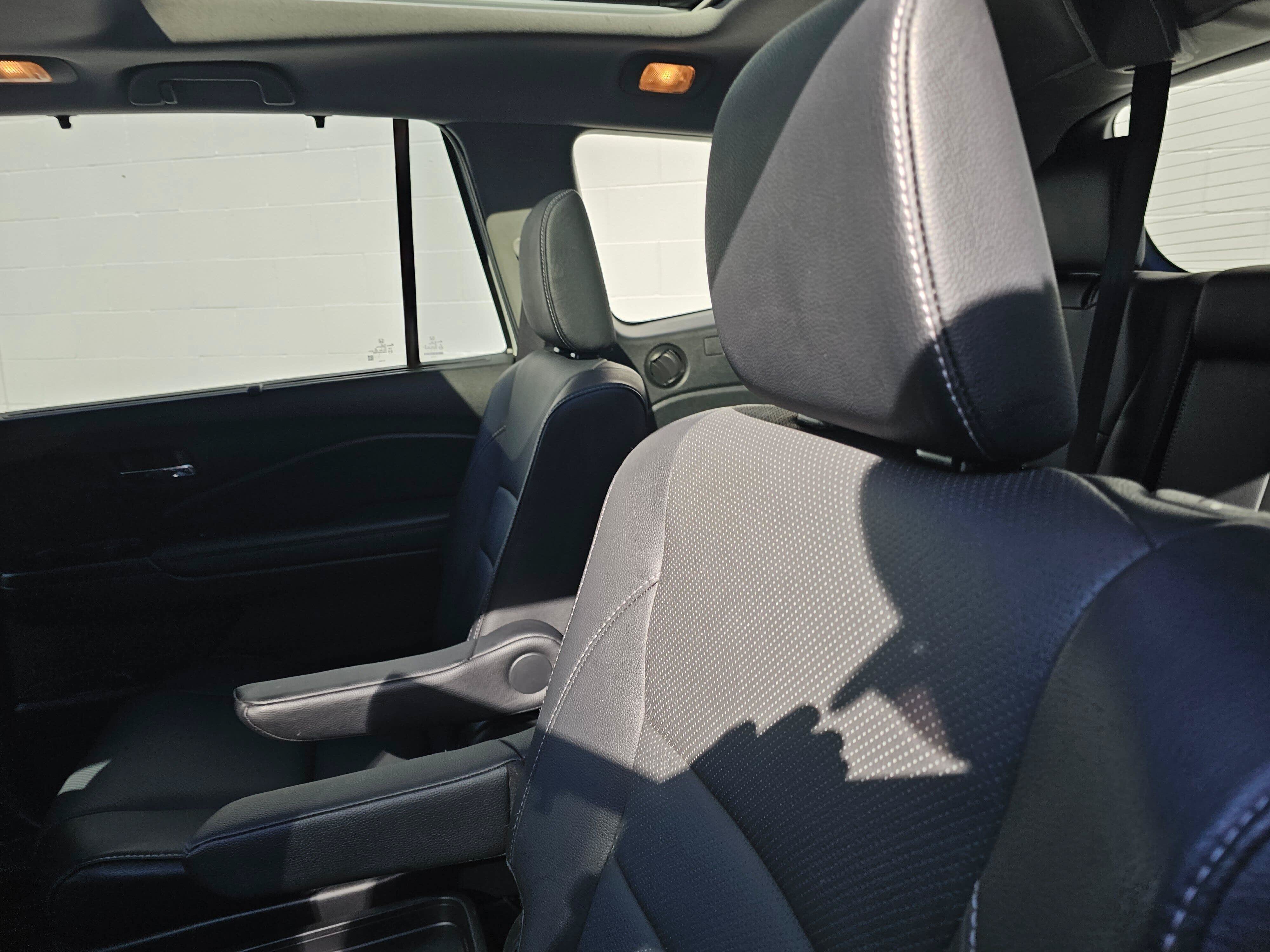 Used 2022 Honda Pilot Elite image 19