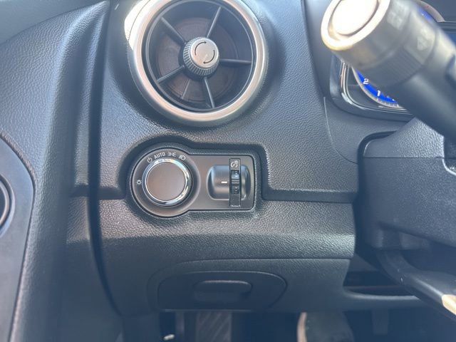 Used 2016 Chevrolet Trax LT w/ LT Sun and Sound Package image 24