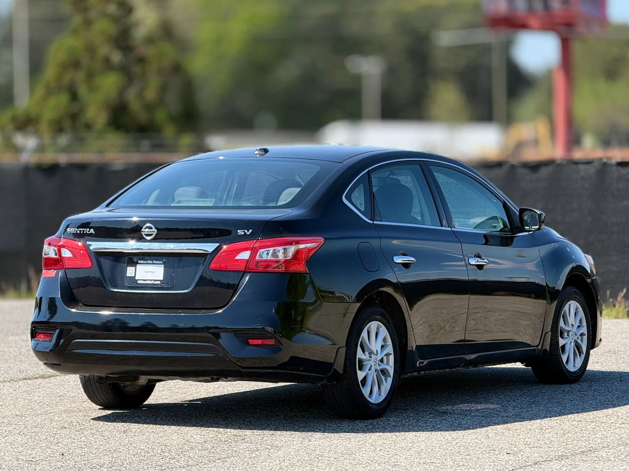 Used 2018 Nissan Sentra SV image 9