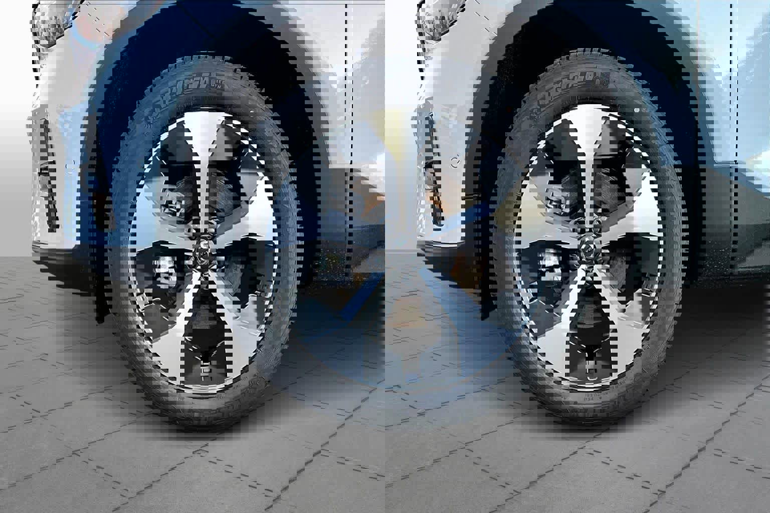 New 2026 Volvo XC40 B5 Plus w/ Protection Package Premier image 16