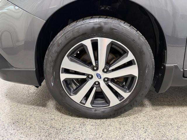 Used 2019 Subaru Outback 3.6R Limited AWD/4WD image 31