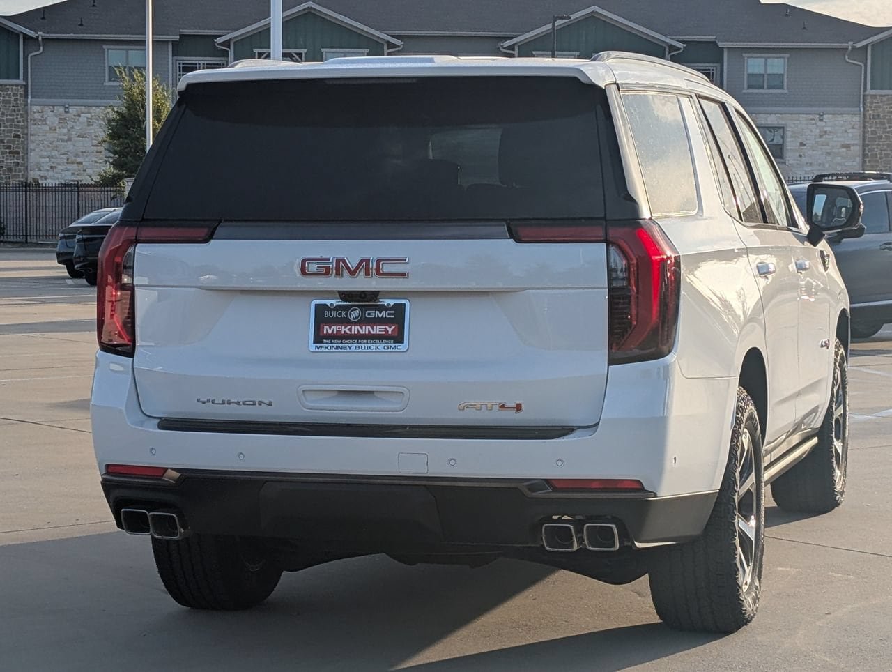 New 2026 GMC Yukon AT4 Ultimate AWD/4WD image 4
