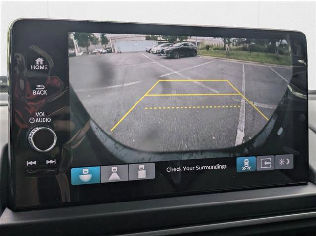 New 2025 Honda Pilot Touring image 13