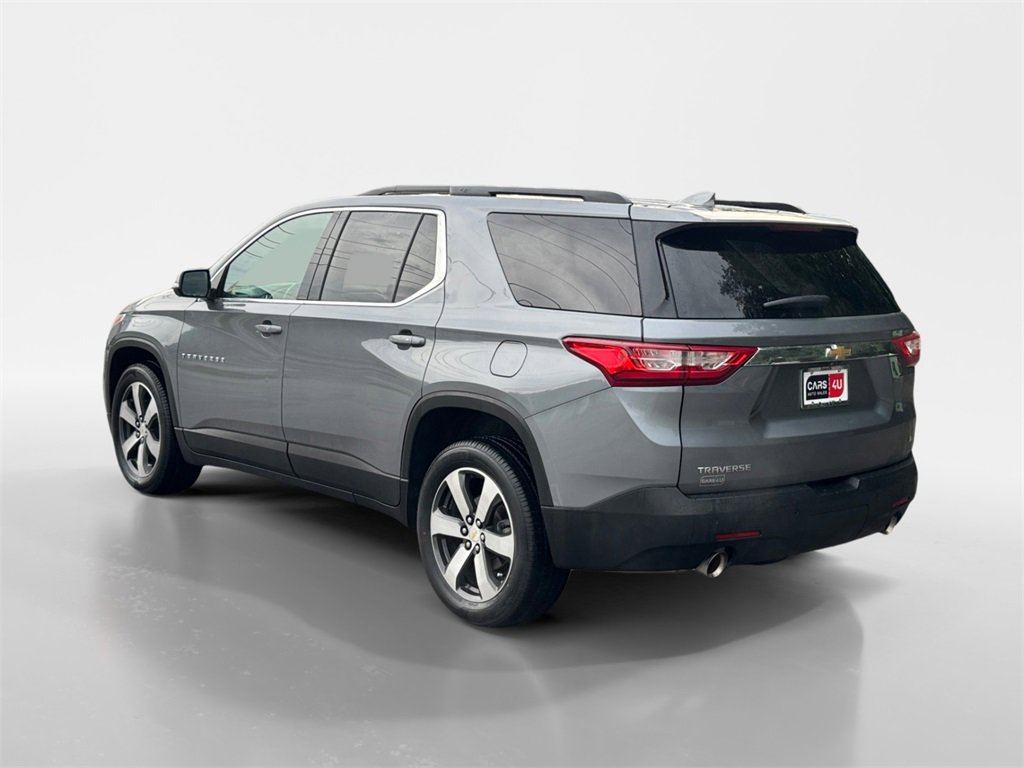 Used 2021 Chevrolet Traverse LT w/ LT Premium Package image 5