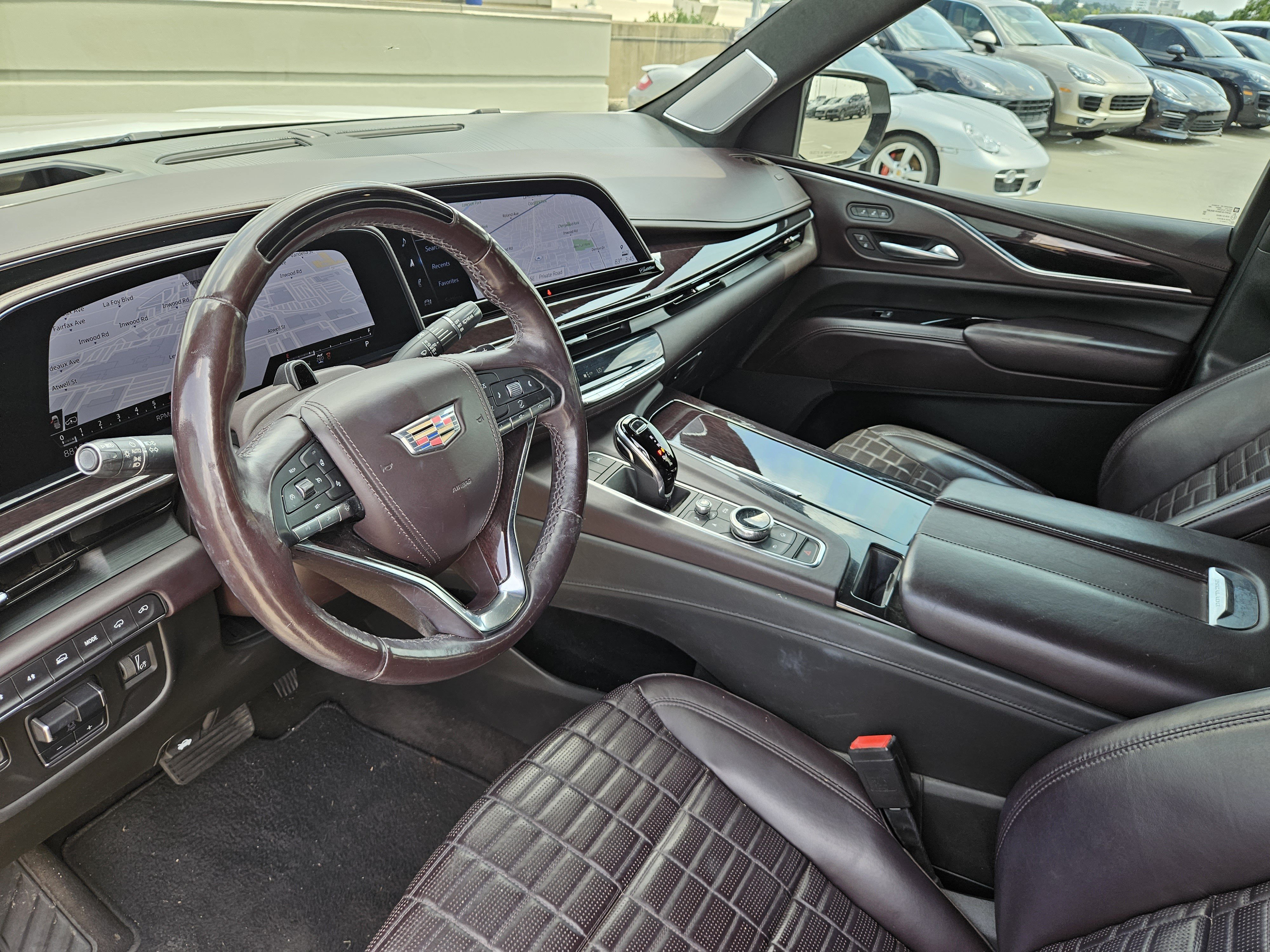 Used 2021 Cadillac Escalade Sport Platinum AWD/4WD image 4