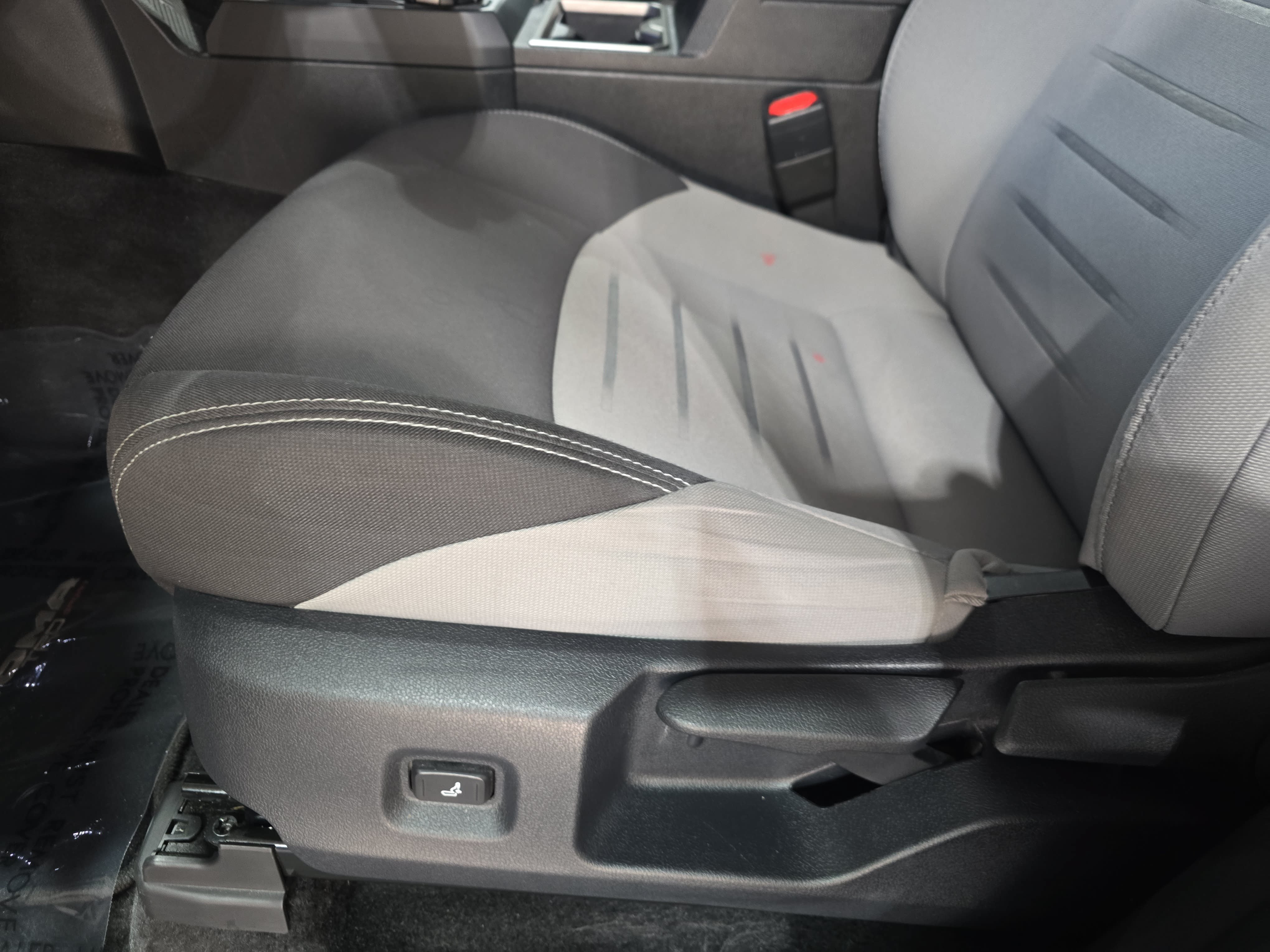 Used 2025 Toyota Tacoma TRD Sport AWD/4WD image 29