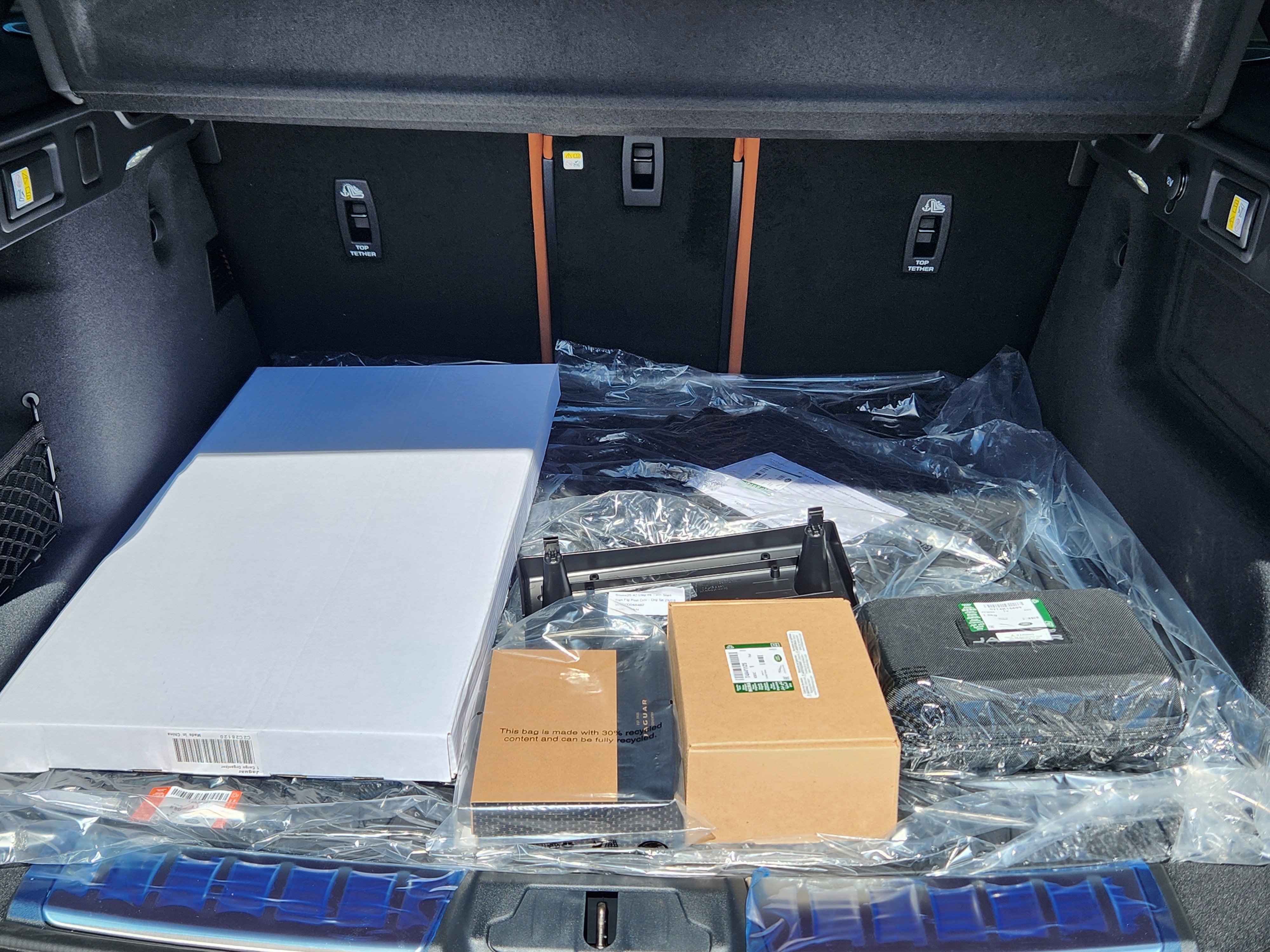 New 2026 Jaguar F-PACE R-Dynamic S image 18