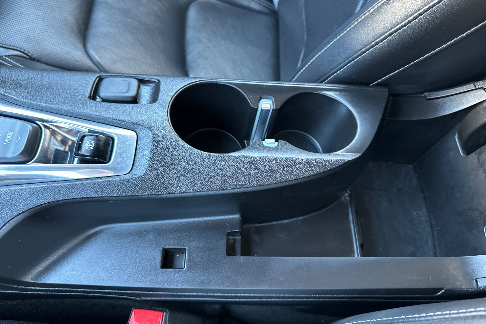 Used 2016 Chevrolet Camaro LT RWD image 31