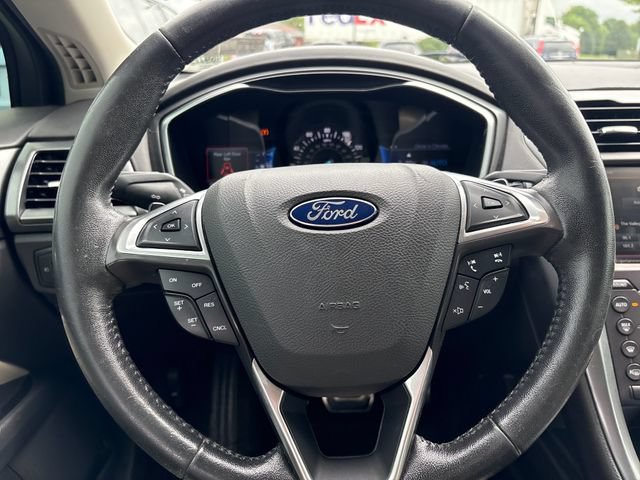 Used 2016 Ford Fusion Titanium AWD/4WD image 15