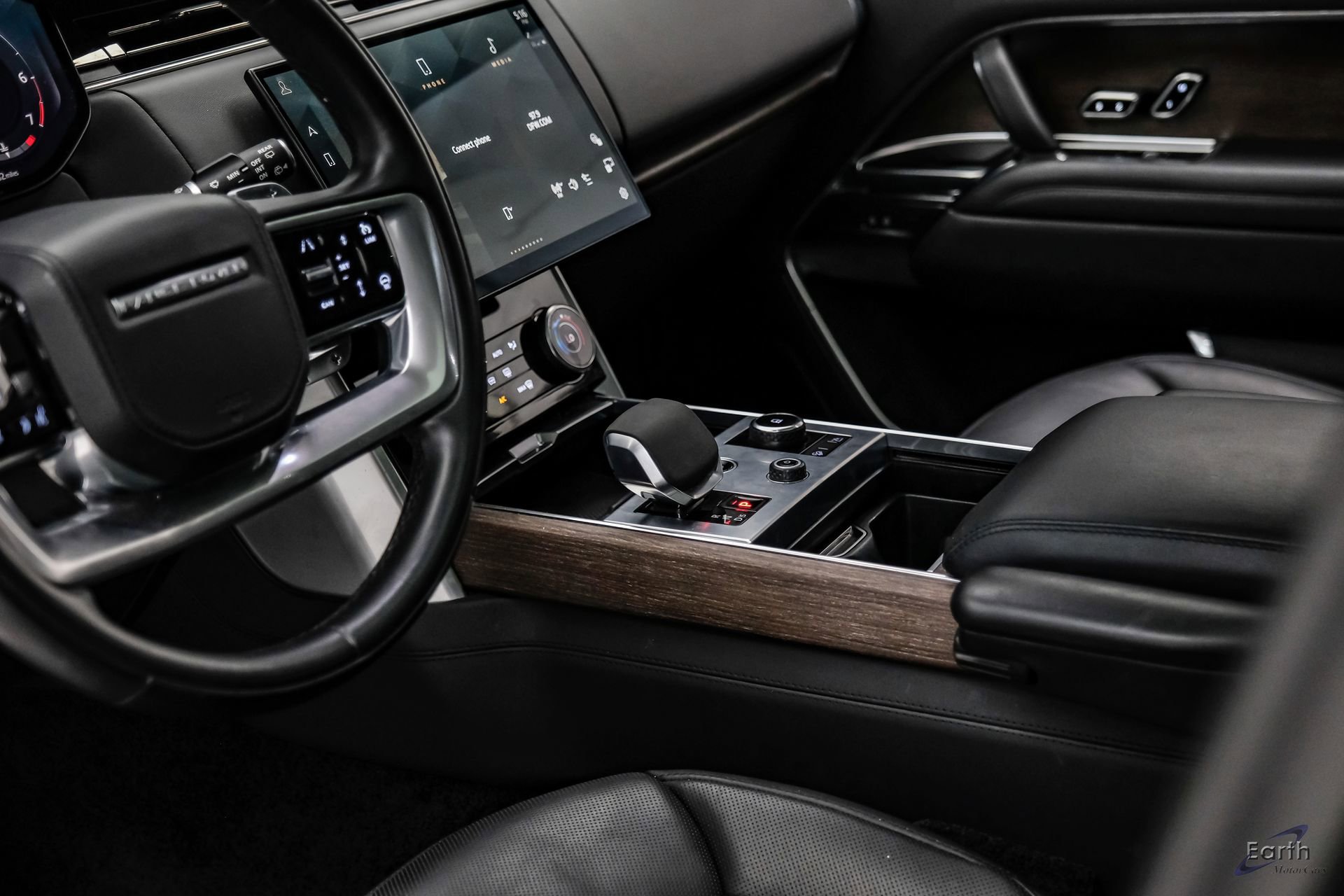 Used 2023 Land Rover Range Rover SE image 49