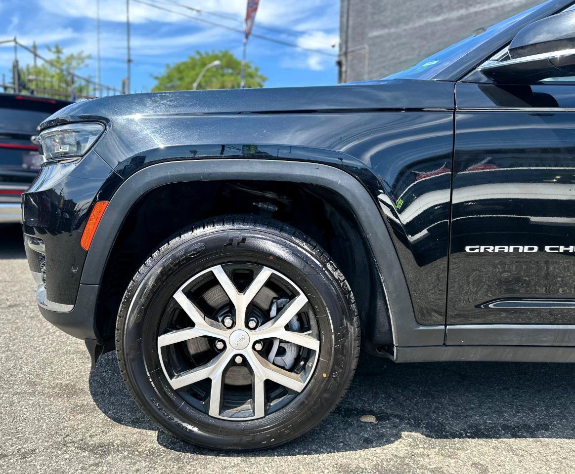 Used 2024 Jeep Grand Cherokee L Limited w/ Luxury Tech Group II AWD/4WD image 7