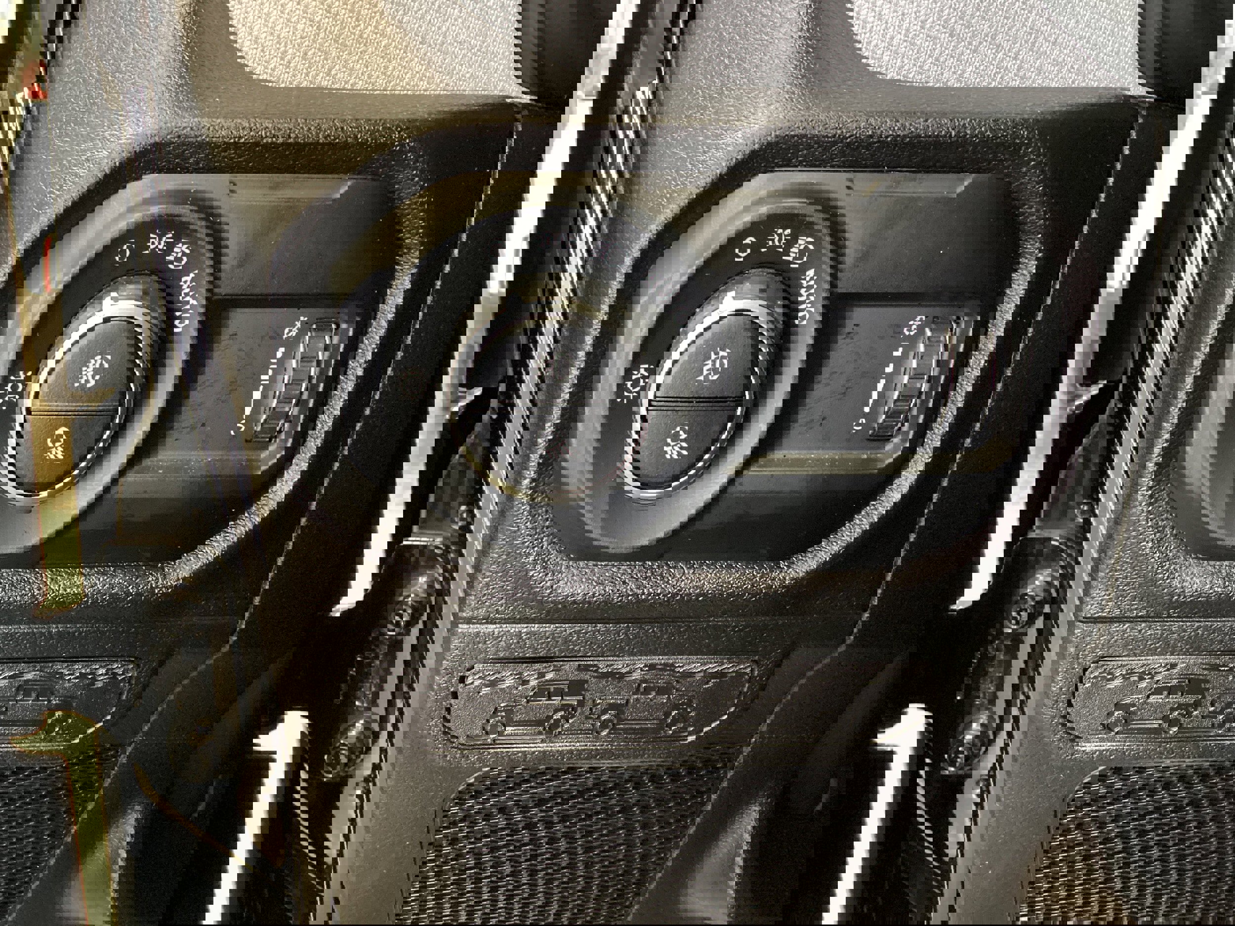 Used 2024 Jeep Gladiator Sport image 17