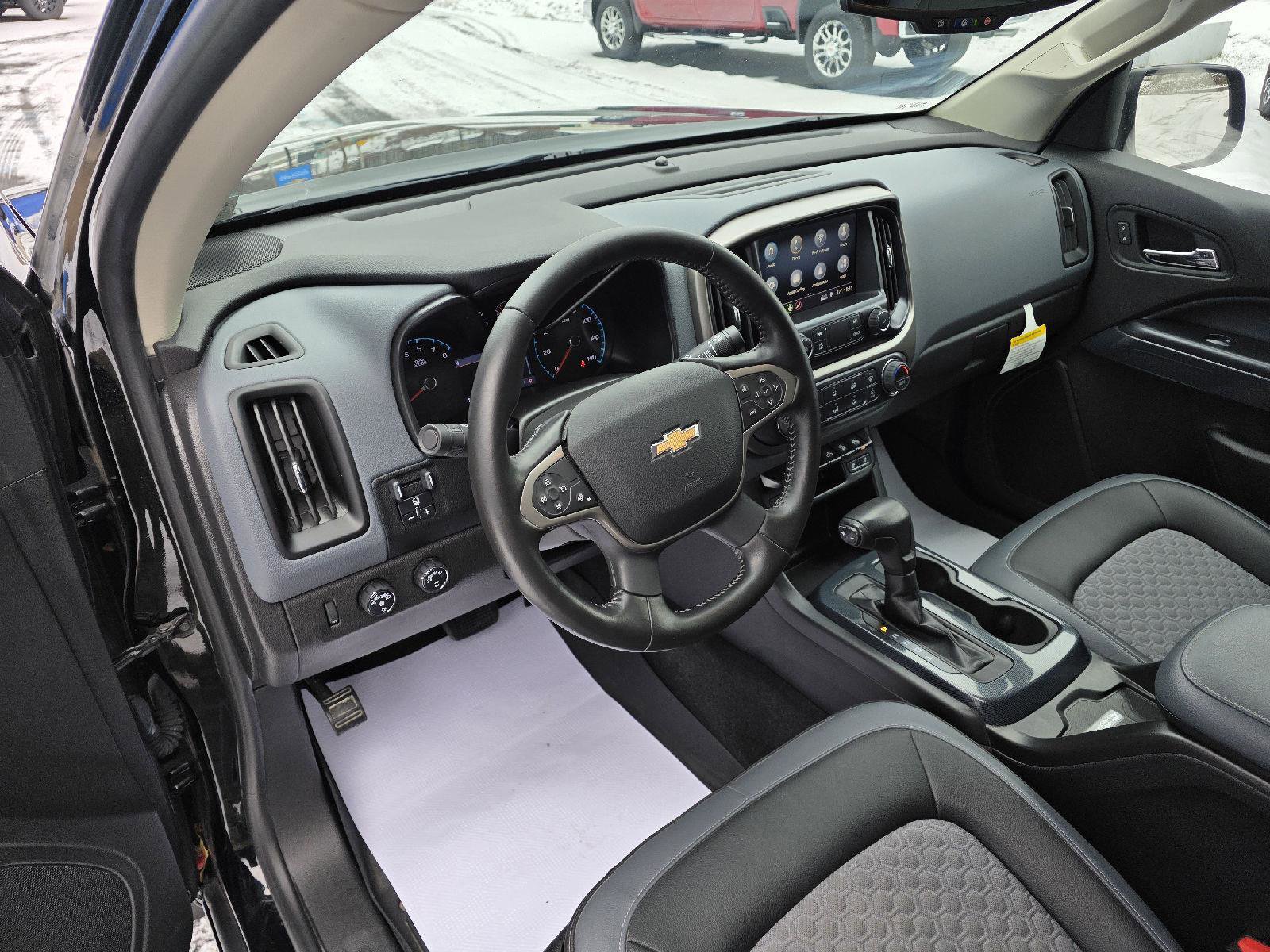 Used 2021 Chevrolet Colorado Z71 image 11