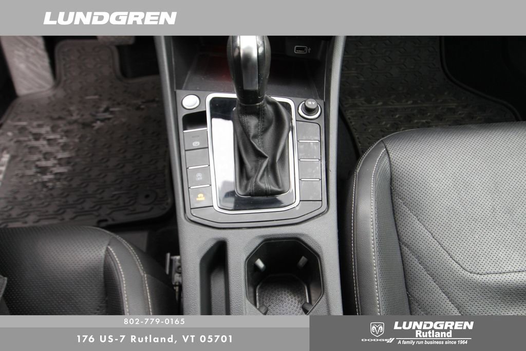 Used 2020 Volkswagen Jetta SEL Premium image 29