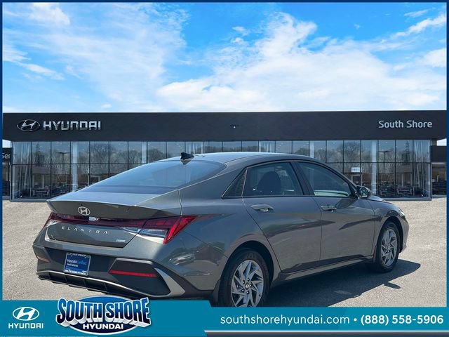 Certified 2025 Hyundai Elantra Hybrid FWD image 6