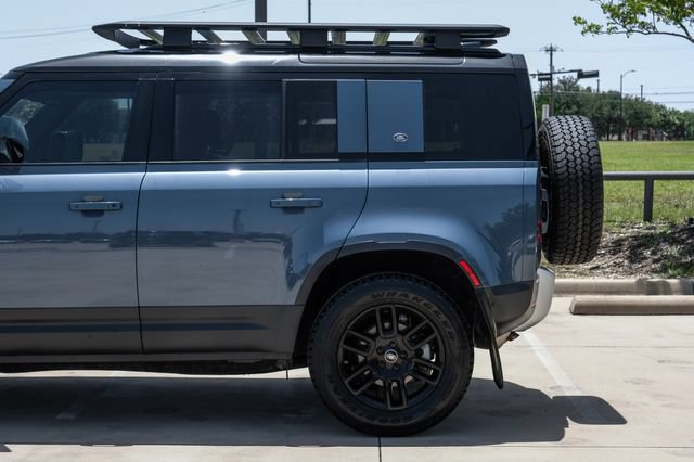 Used 2021 Land Rover Defender 110 AWD/4WD image 13