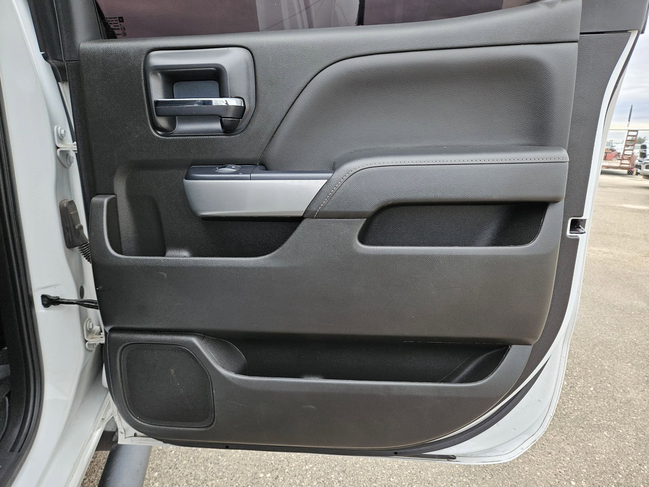 Used 2018 Chevrolet Silverado 1500 LT w/ Texas Edition image 26