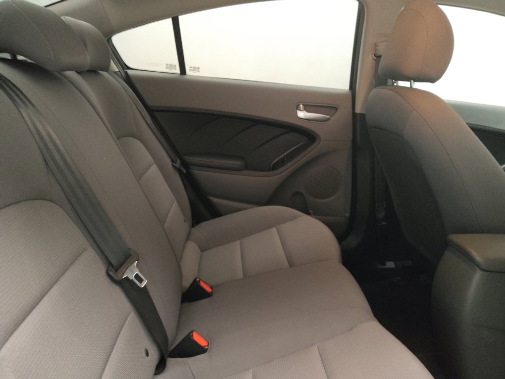 Used 2018 Kia Forte LX image 19