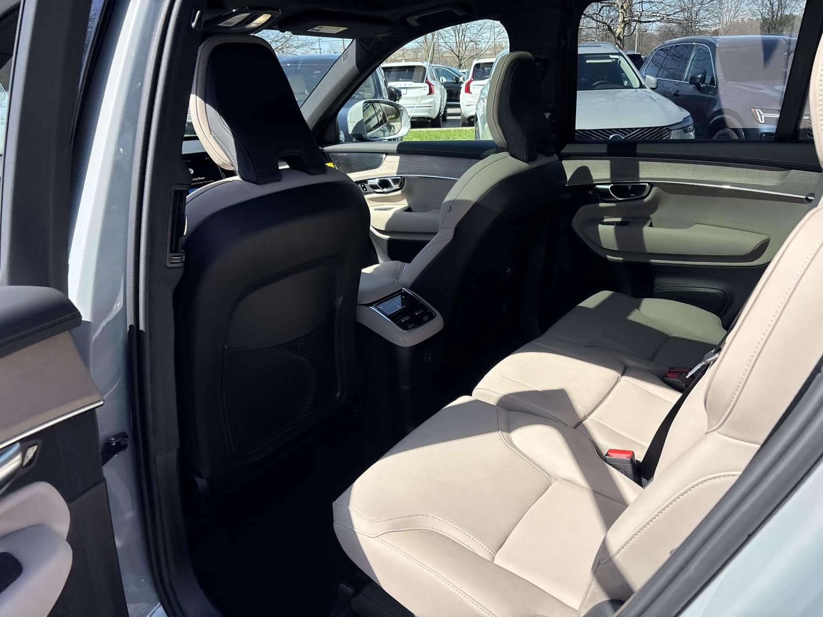 New 2026 Volvo XC90 T8 Plus w/ Protection Package Premier AWD/4WD image 27