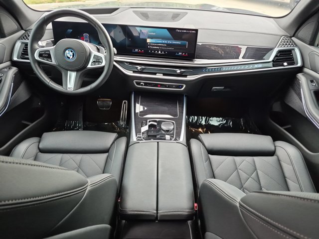 Used 2026 BMW X5 xDrive50e w/ M Sport Package AWD/4WD image 17