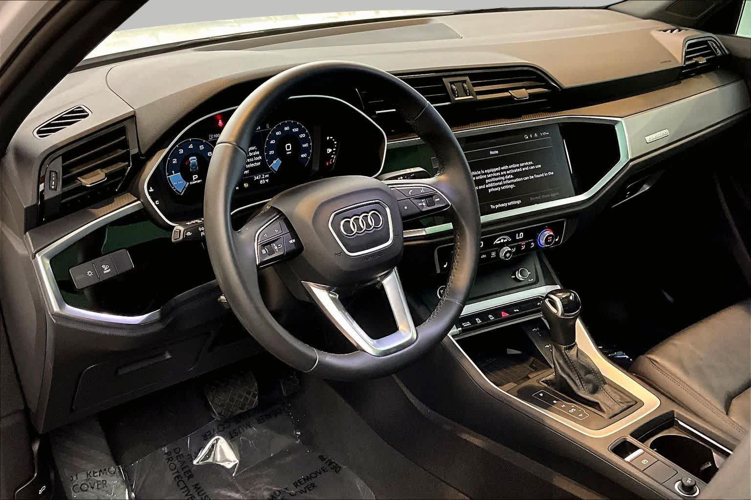 Used 2024 Audi Q3 2.0T Premium w/ Convenience Package AWD/4WD image 18