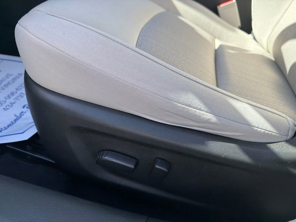 Used 2023 Nissan Altima 2.5 SV FWD image 14