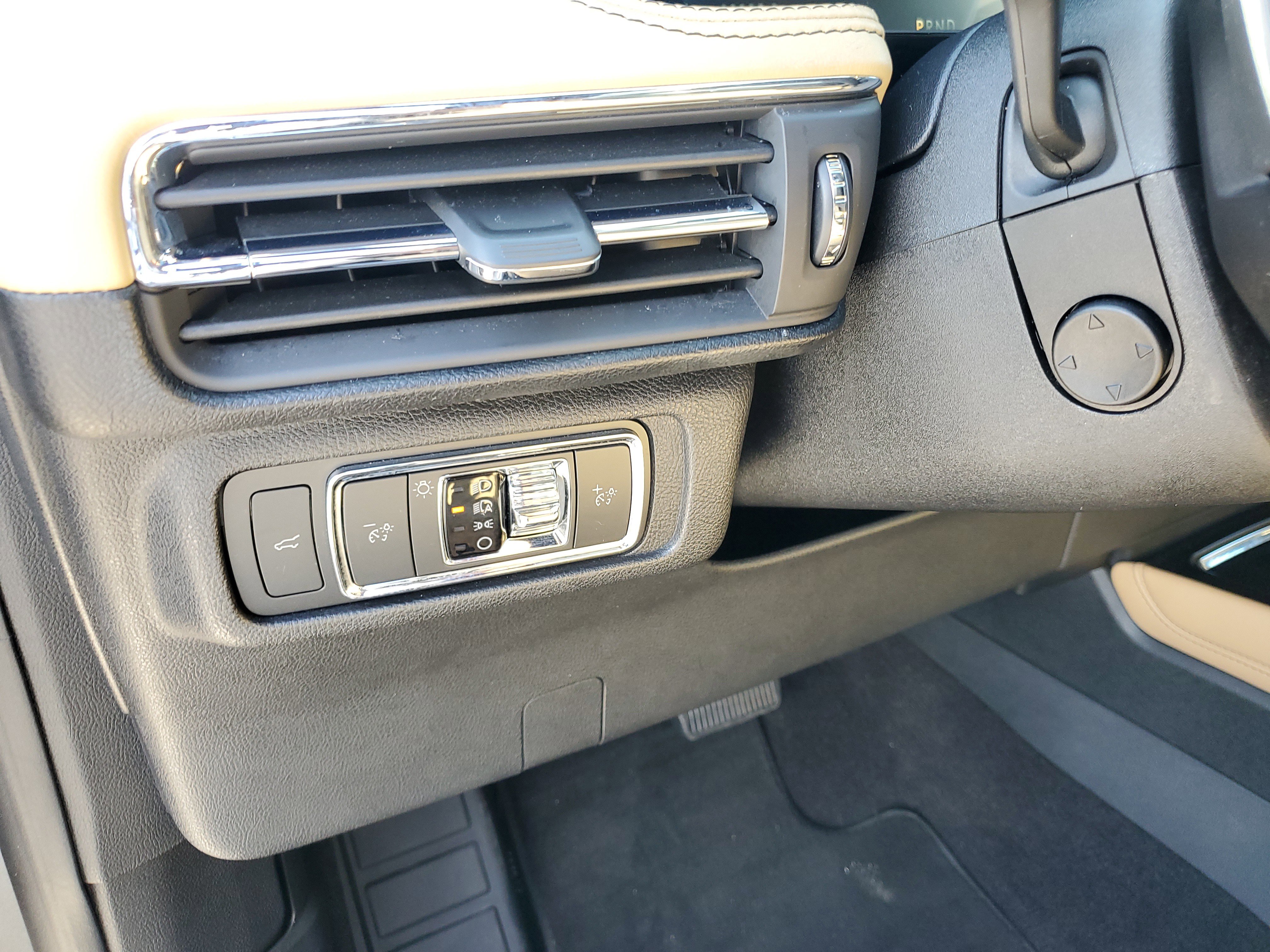 Certified 2022 Lincoln Corsair Reserve w/ Elements Package image 18