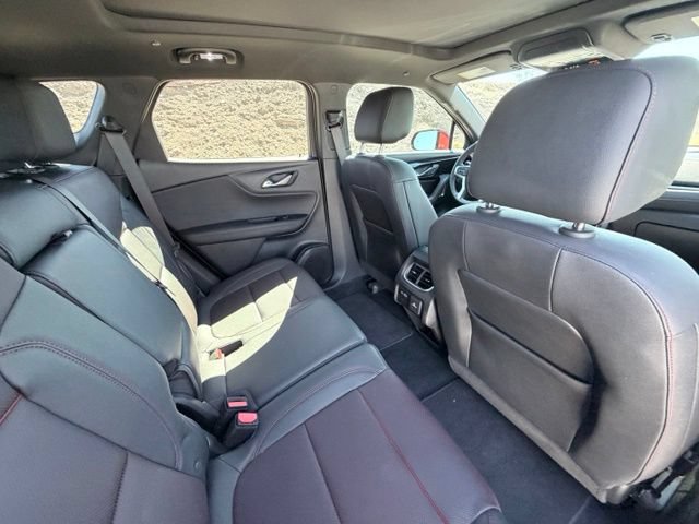 Used 2025 Chevrolet Blazer RS w/ Driver Confidence II Package FWD image 31