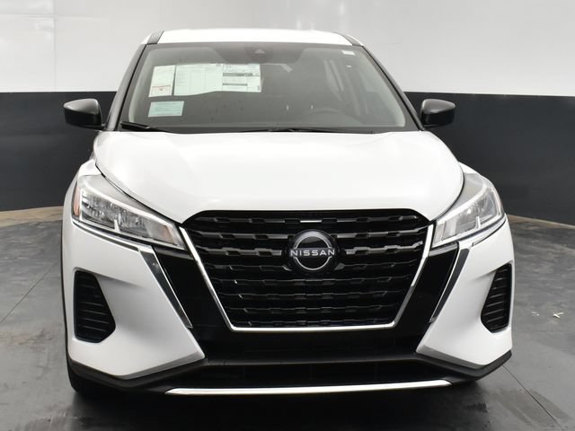 Used 2024 Nissan Kicks S FWD image 2