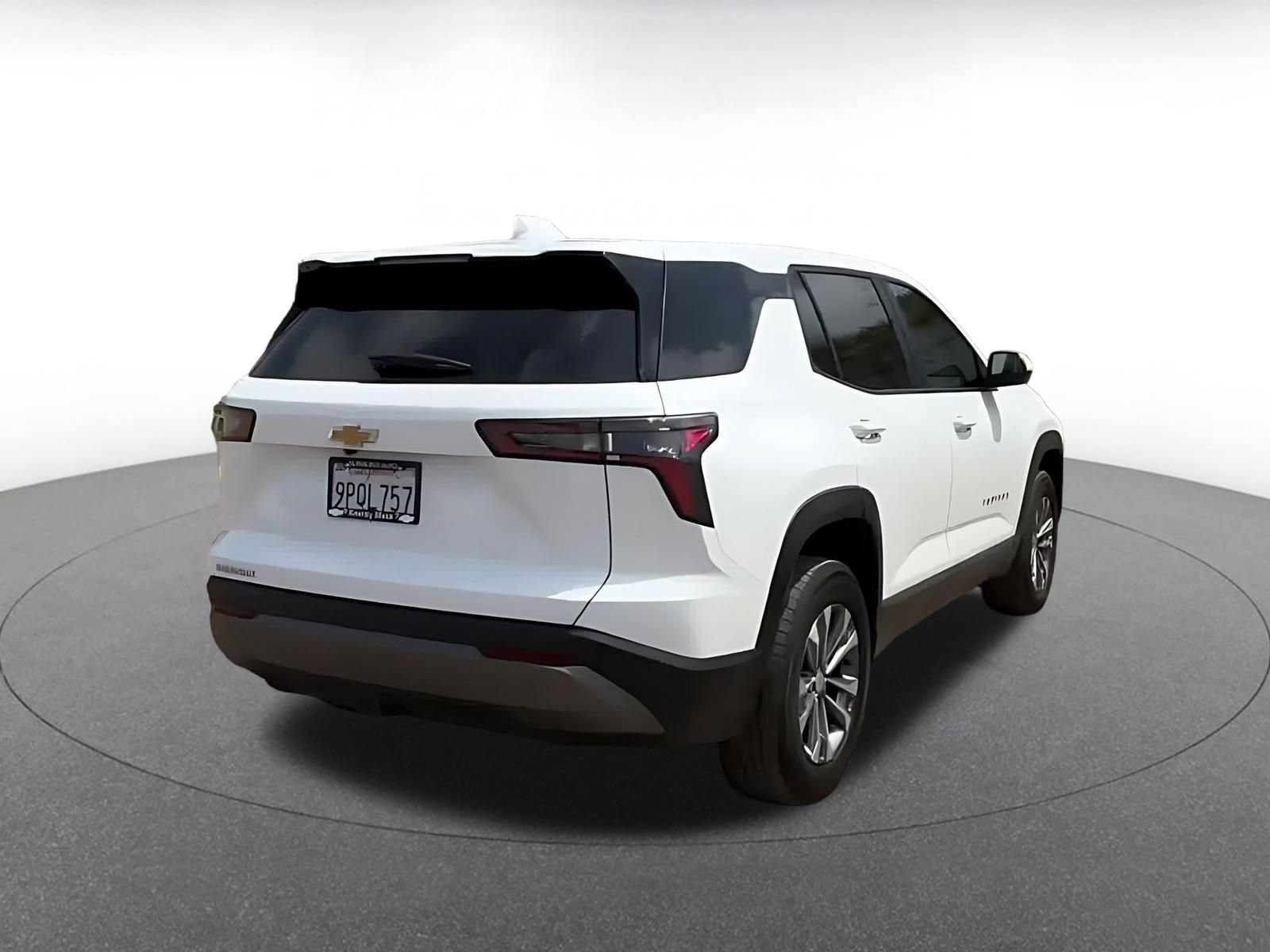 Used 2025 Chevrolet Equinox LT FWD image 14