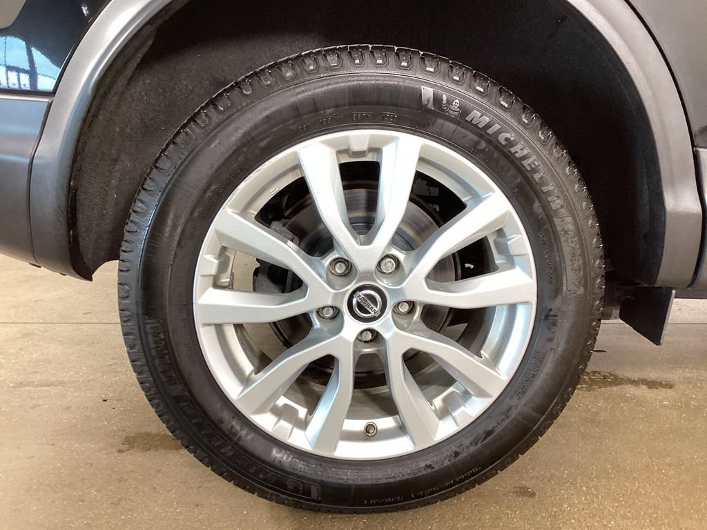 Used 2020 Nissan Rogue Sport SV FWD image 37