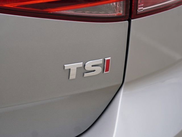 Used 2017 Volkswagen Golf Wolfsburg Edition image 9