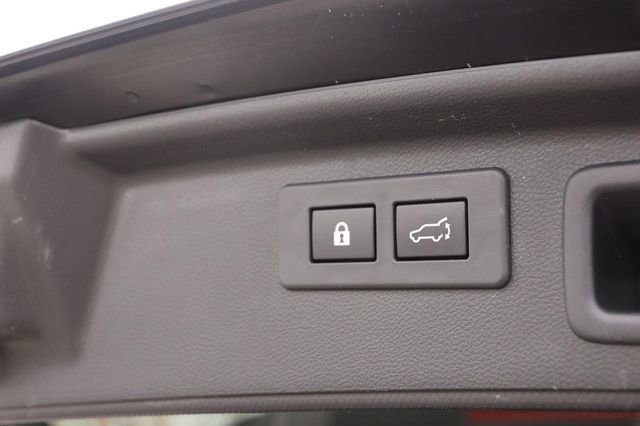 Used 2022 Subaru Forester Premium image 8