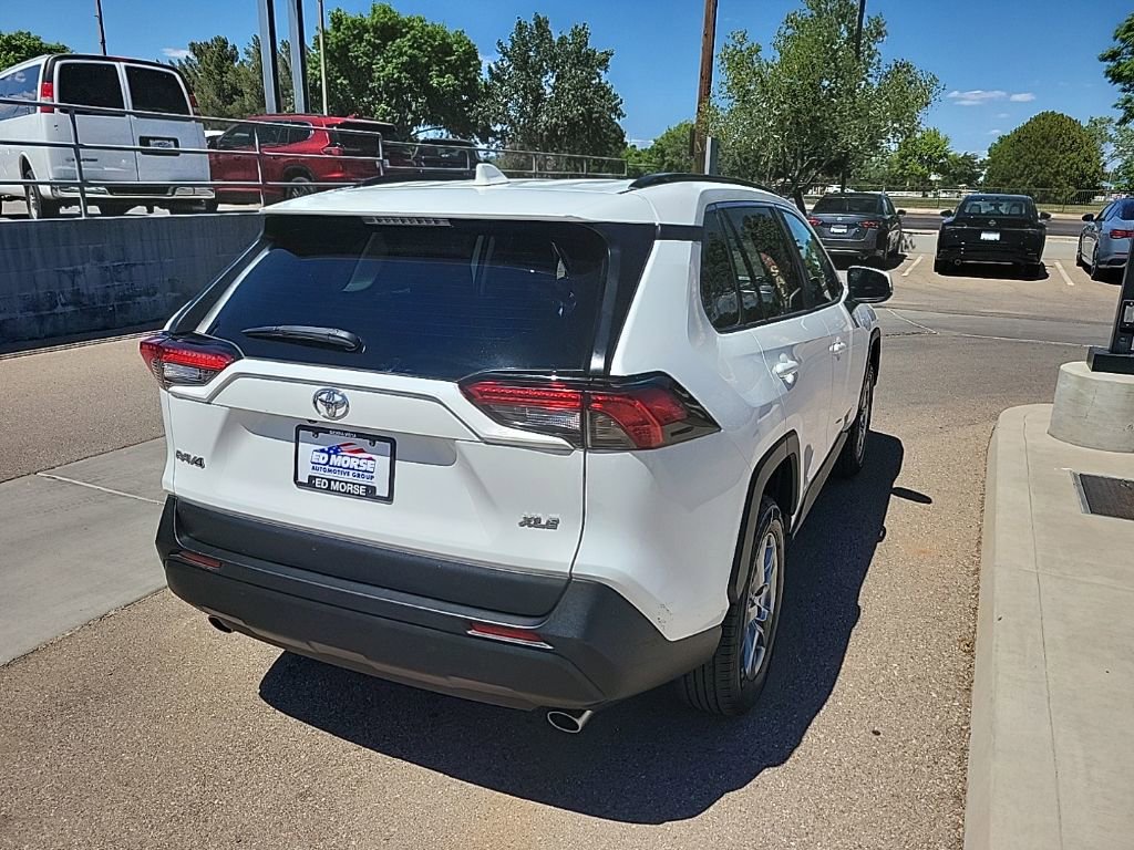 Used 2023 Toyota RAV4 XLE image 7
