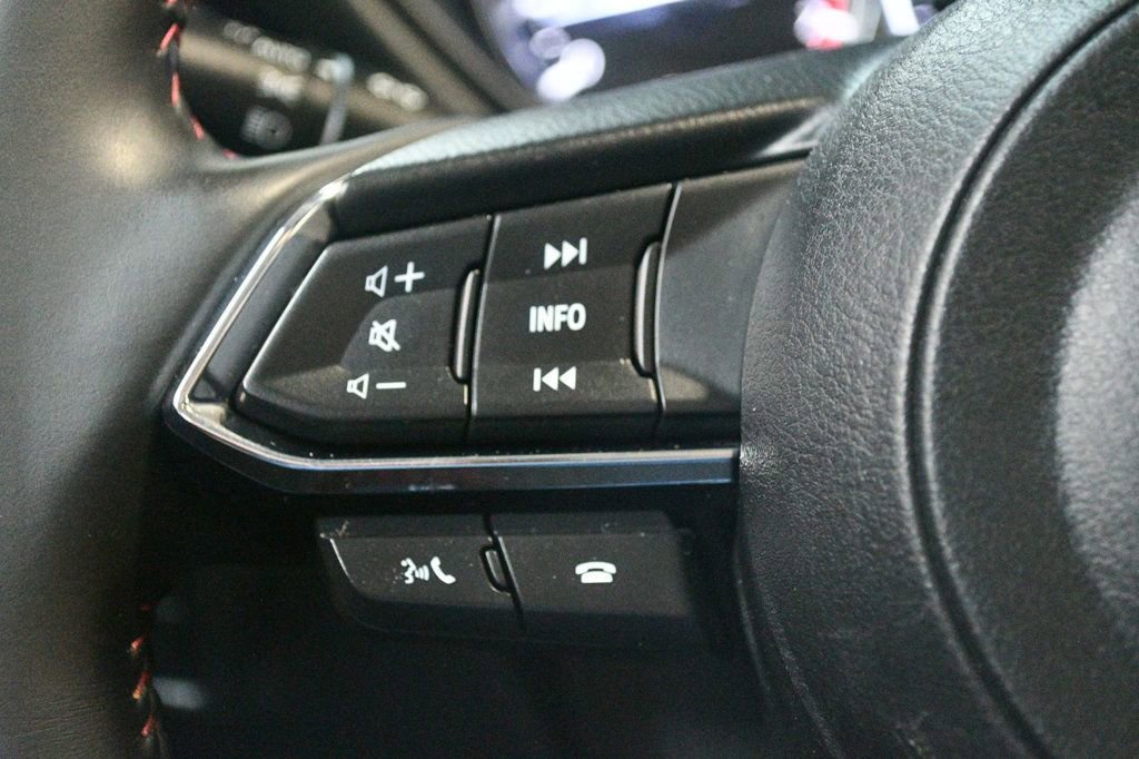 Used 2022 MAZDA CX-5 Carbon Edition image 41