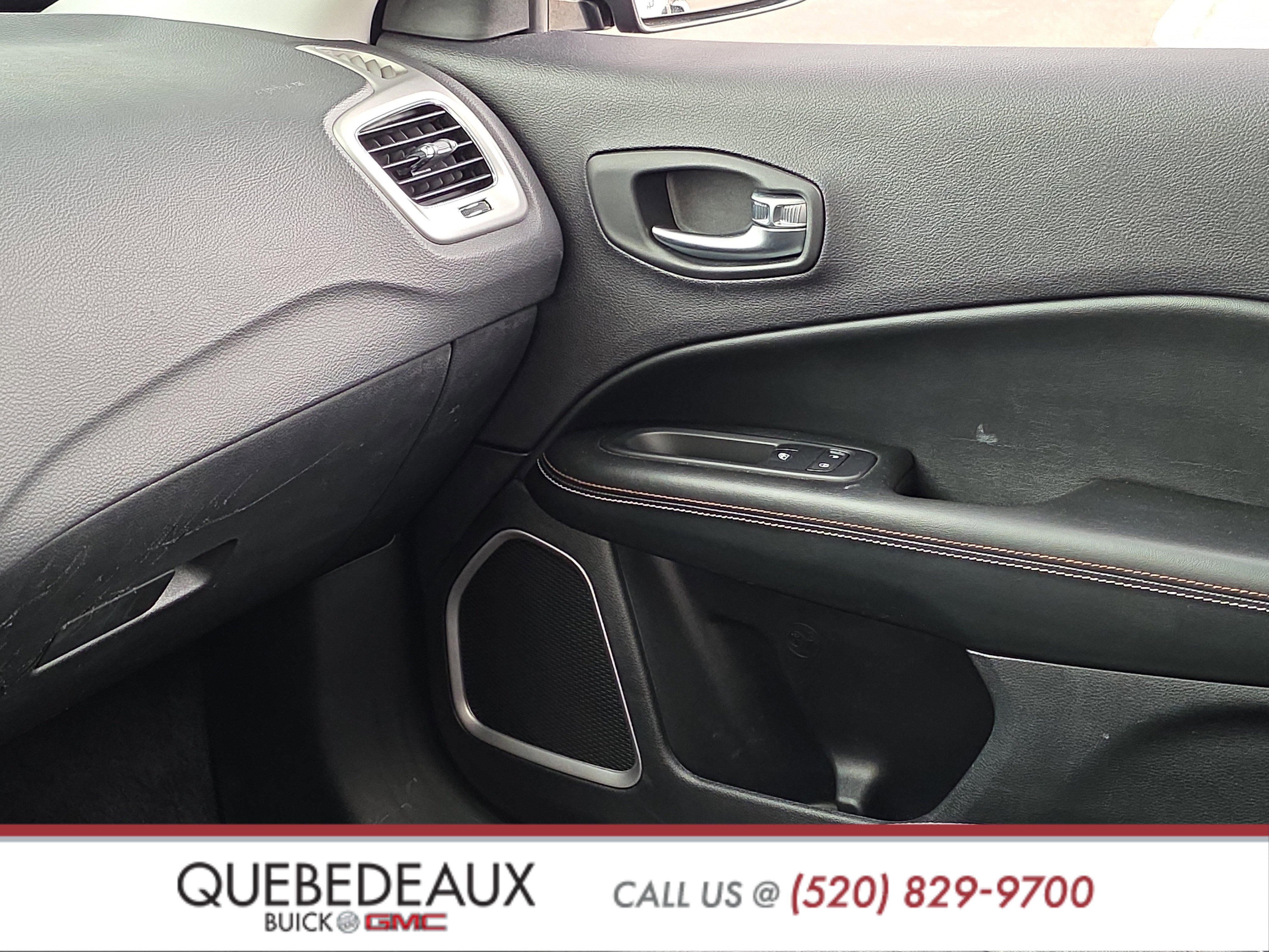 Used 2019 Jeep Compass Latitude w/ Popular Equipment Group FWD image 20