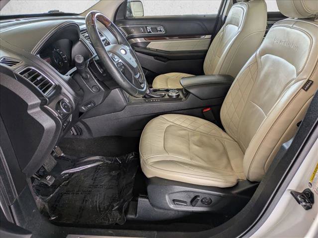 Used 2019 Ford Explorer Platinum image 18