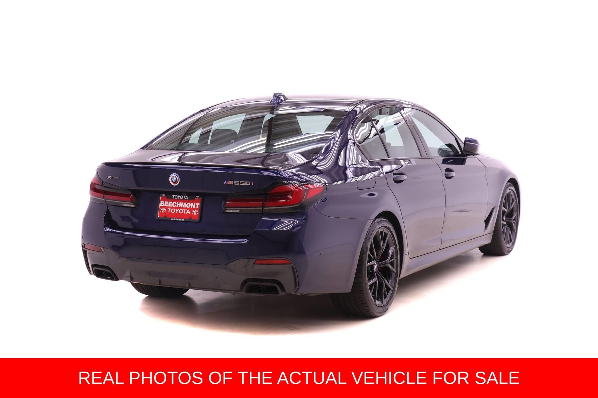Used 2023 BMW M550i xDrive w/ Executive Package AWD/4WD image 2