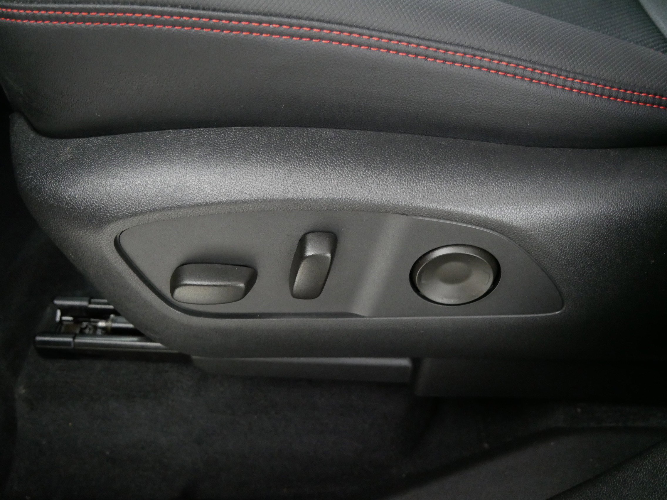 Used 2024 Chevrolet Traverse RS w/ LPO, Floor Liner Package image 20