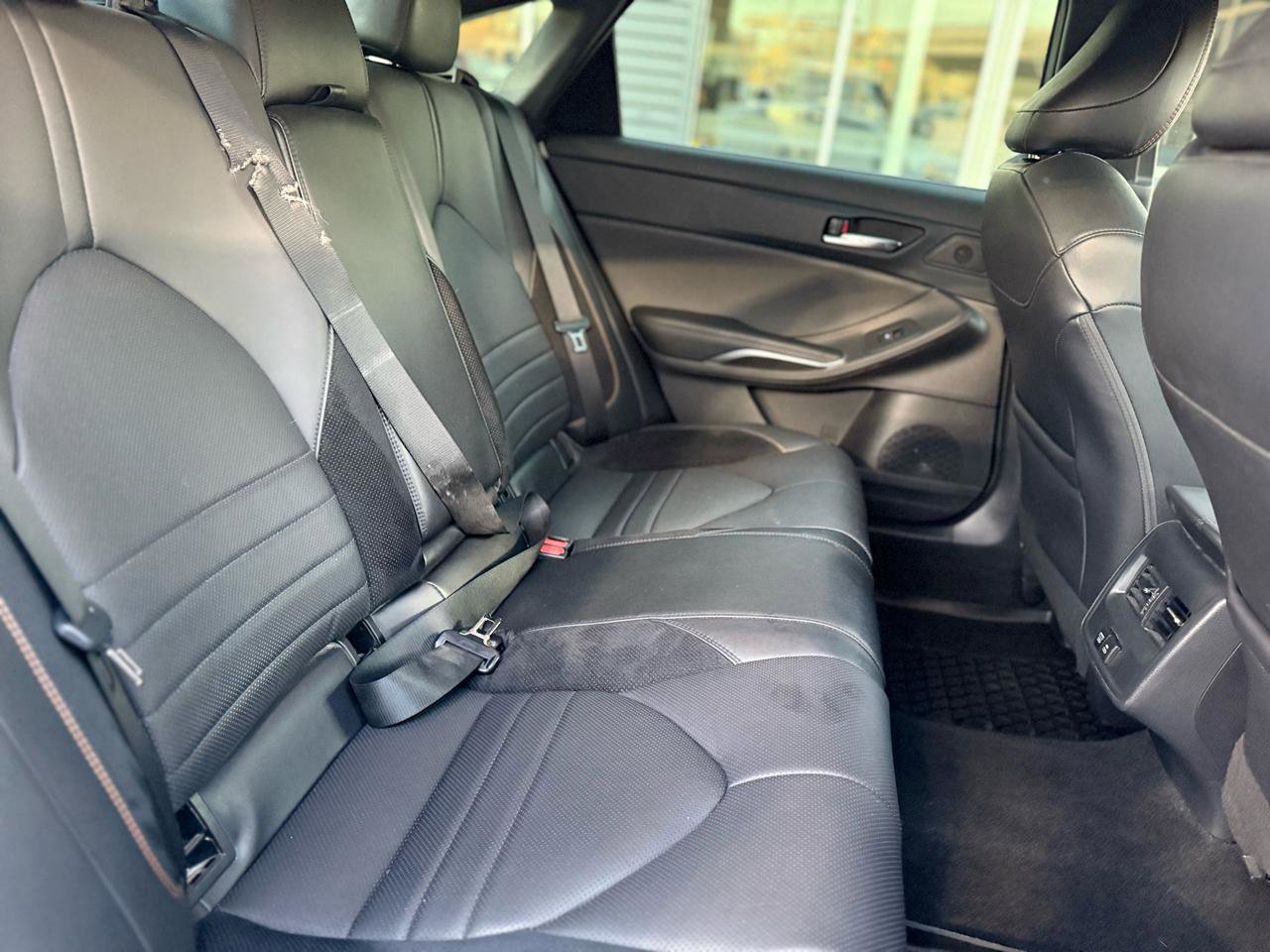 Used 2021 Toyota Avalon XSE FWD image 15