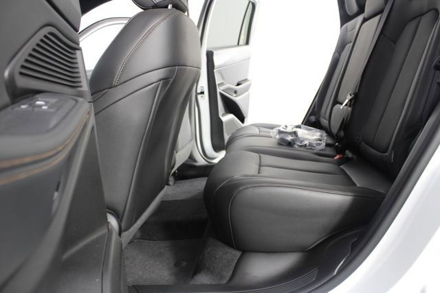 New 2026 Jeep Cherokee Limited image 17