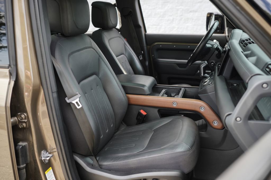 Used 2022 Land Rover Defender 110 X image 25