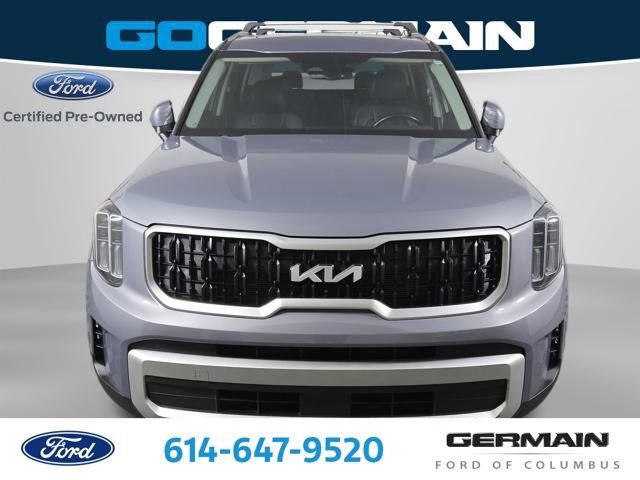 Used 2024 Kia Telluride EX w/ EX Captain's Chair Package image 3