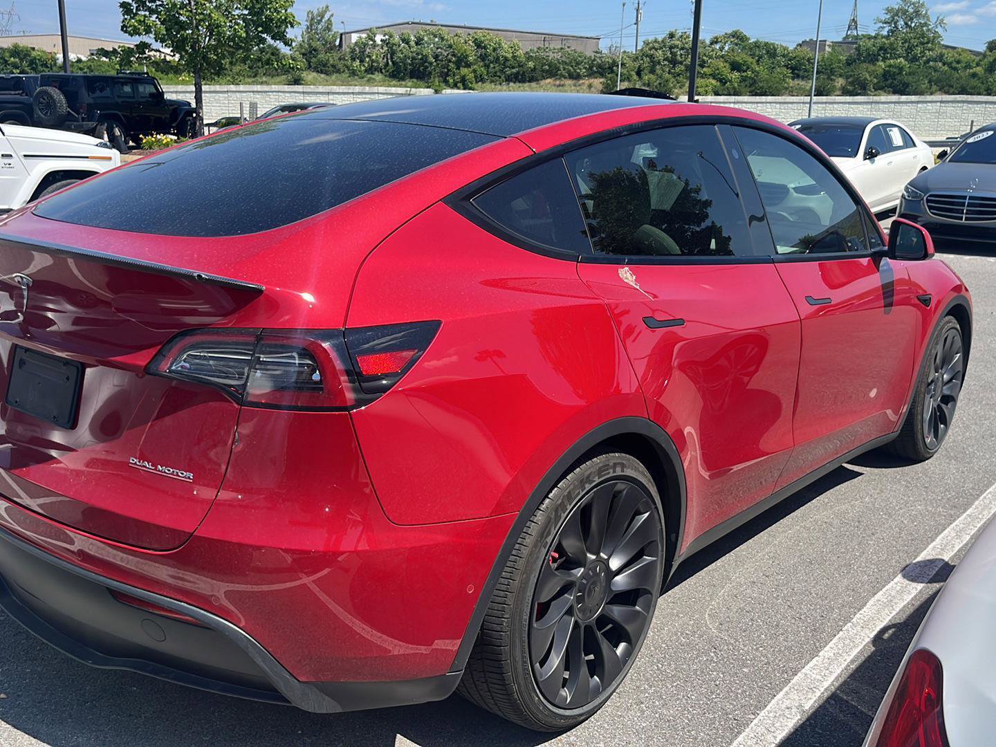 Used 2022 Tesla Model Y Performance AWD/4WD image 10