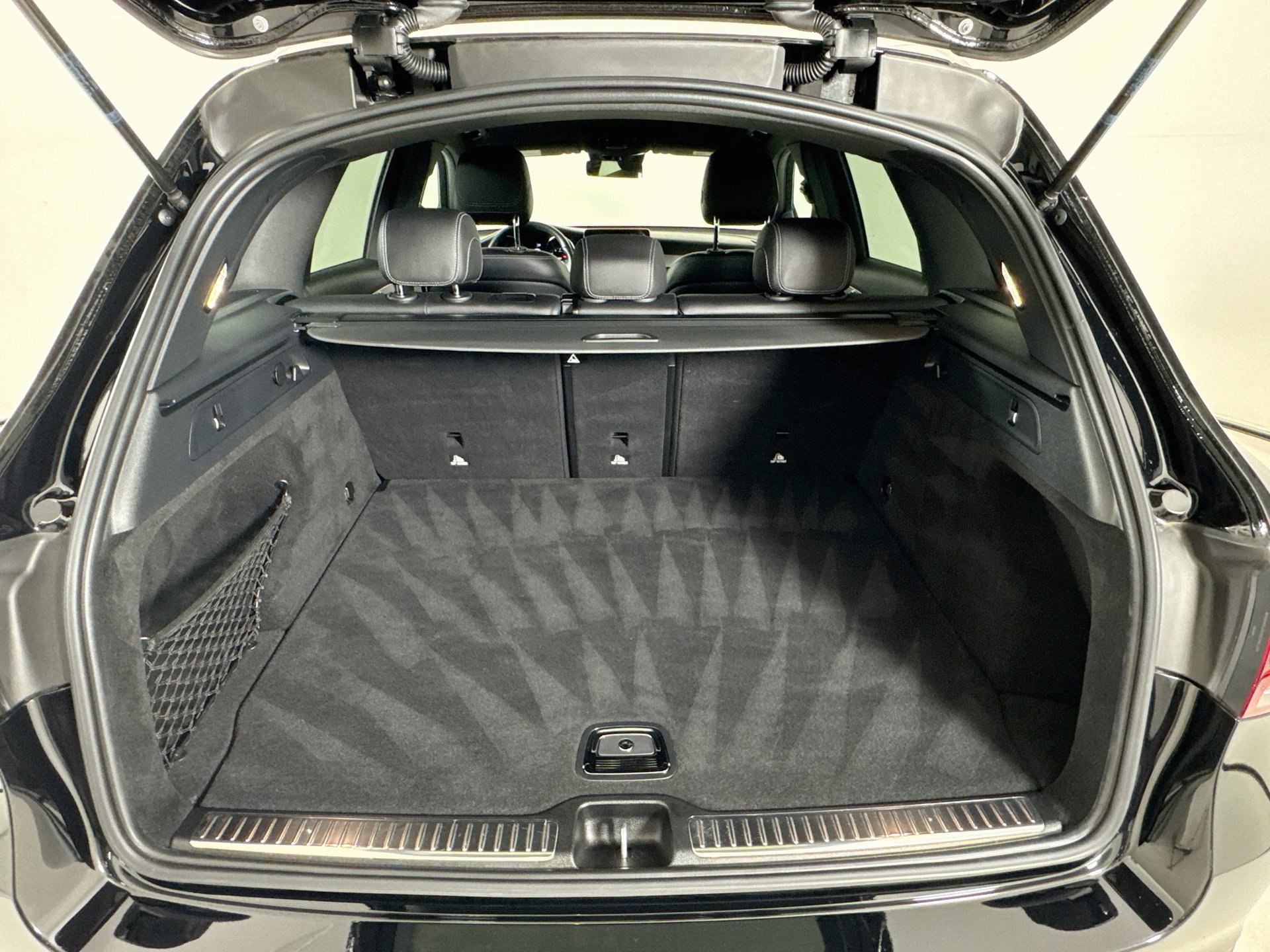 Used 2022 Mercedes-Benz GLC 300 image 27